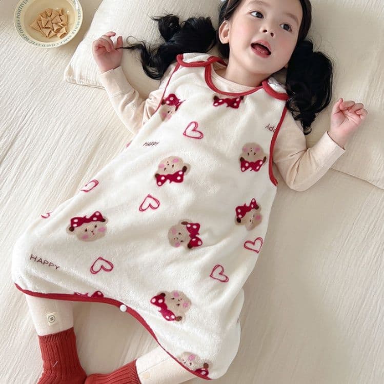 スリーパー 可愛い小熊刺繍の厚手ボアスリーパー