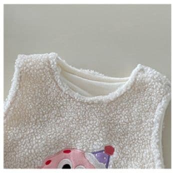 スリーパー 可愛い刺繍入りもこもこ足付き厚手スリーパー