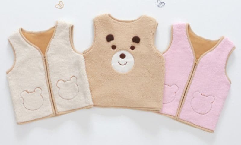 スリーパー 可愛いくまさん刺繍入りもこもこベビースリーパー